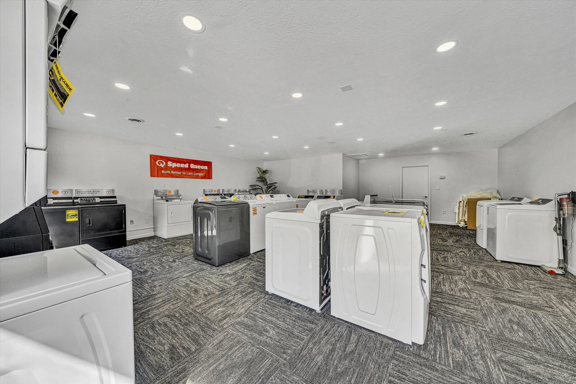 4040 Franklin RD SW - Photo 17