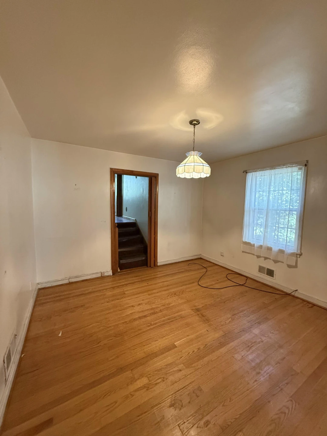 1527 Syracuse AVE NW - Photo 10