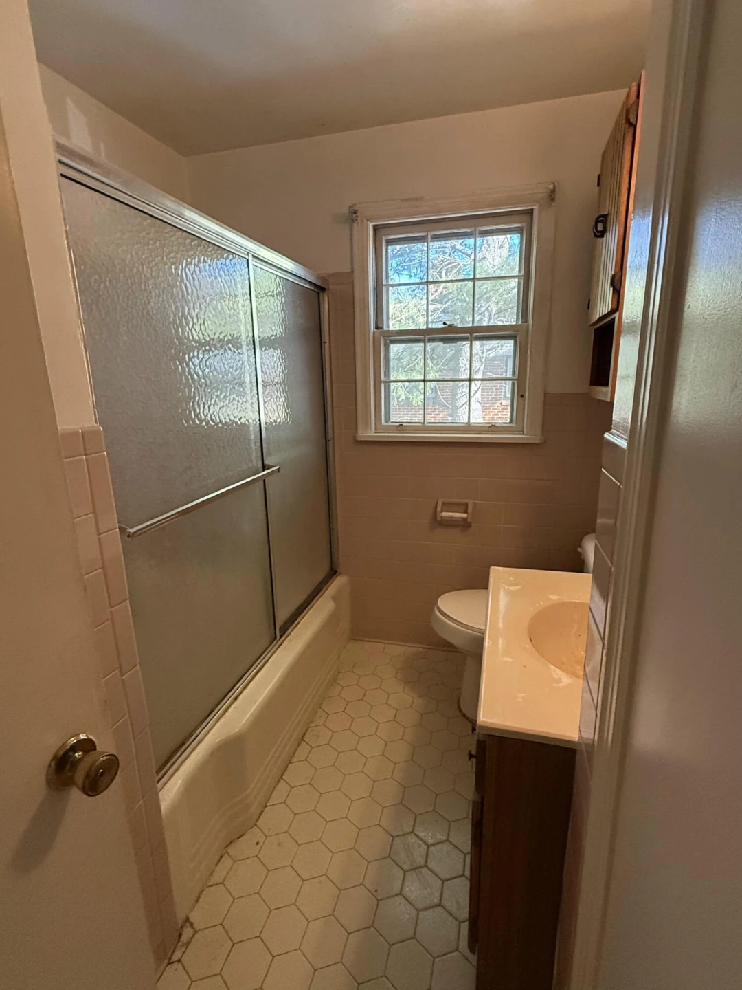 1527 Syracuse AVE NW - Photo 12
