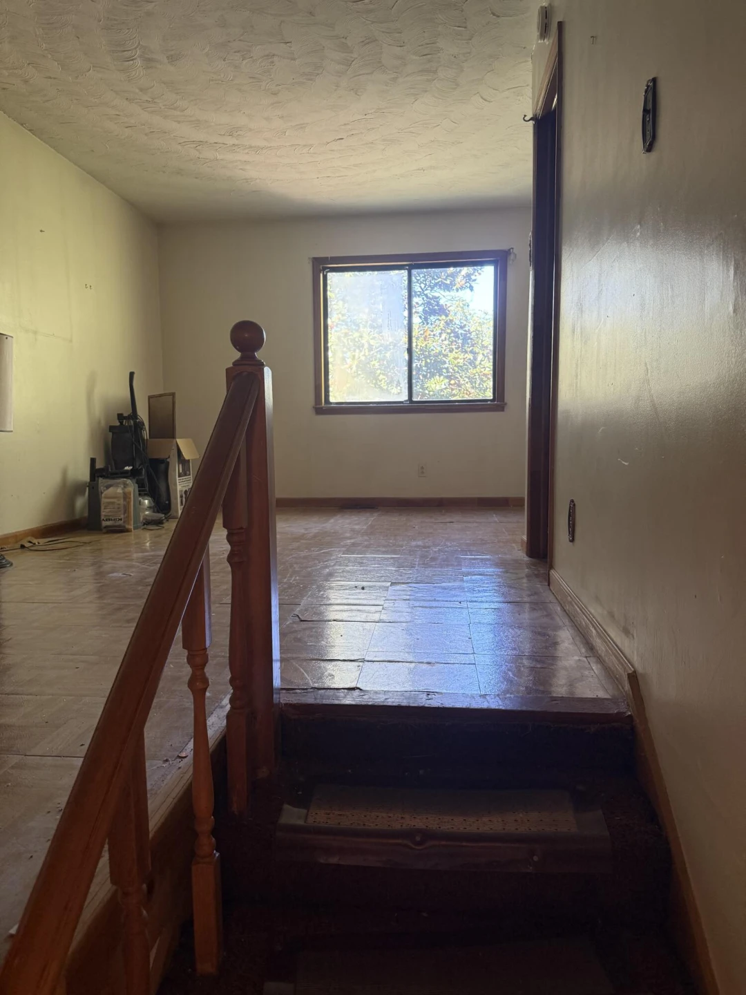 1527 Syracuse AVE NW - Photo 15