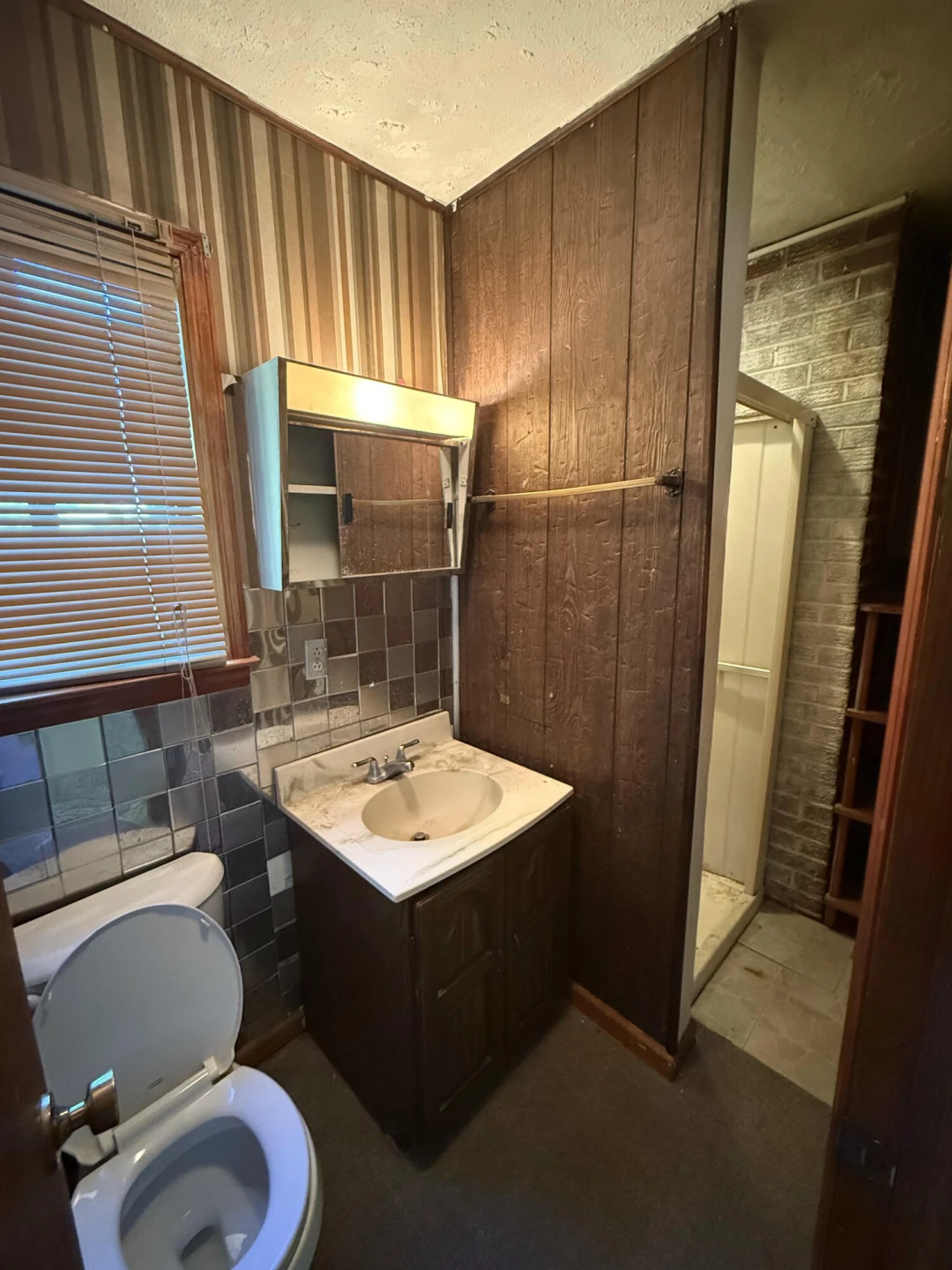 1527 Syracuse AVE NW - Photo 18