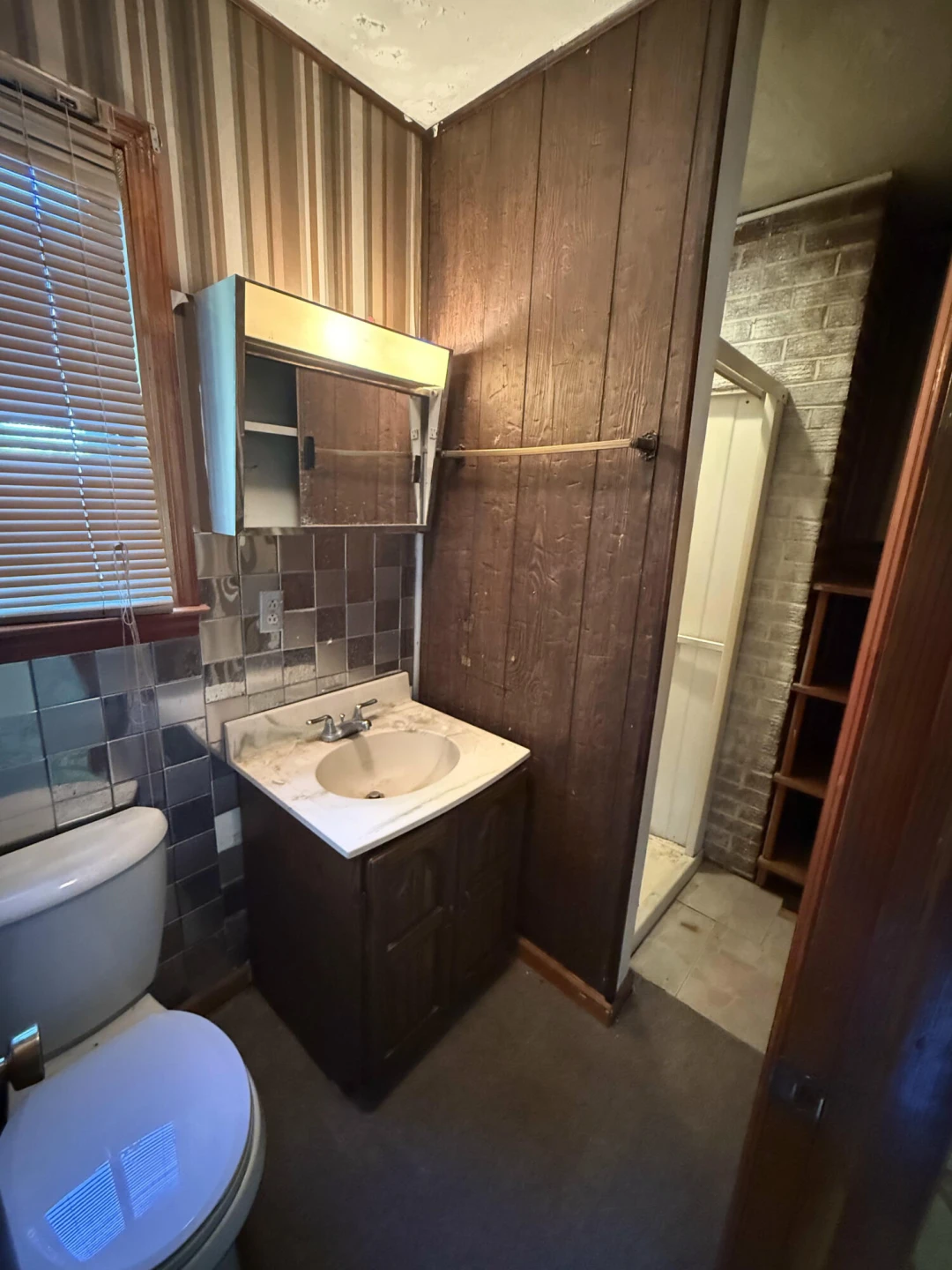 1527 Syracuse AVE NW - Photo 19