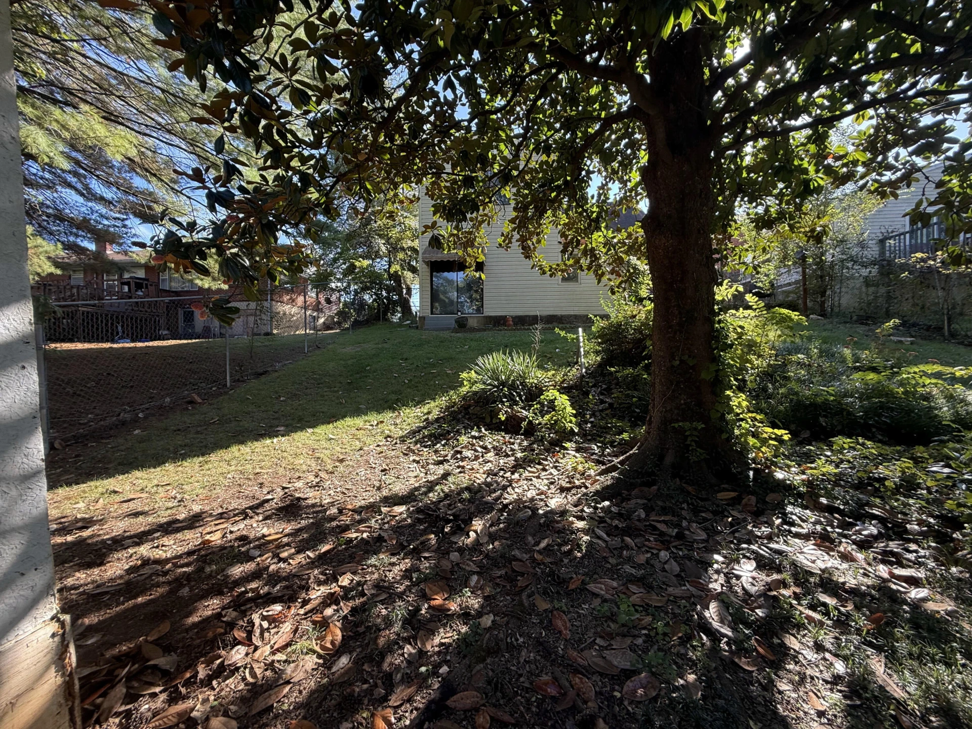1527 Syracuse AVE NW - Photo 30