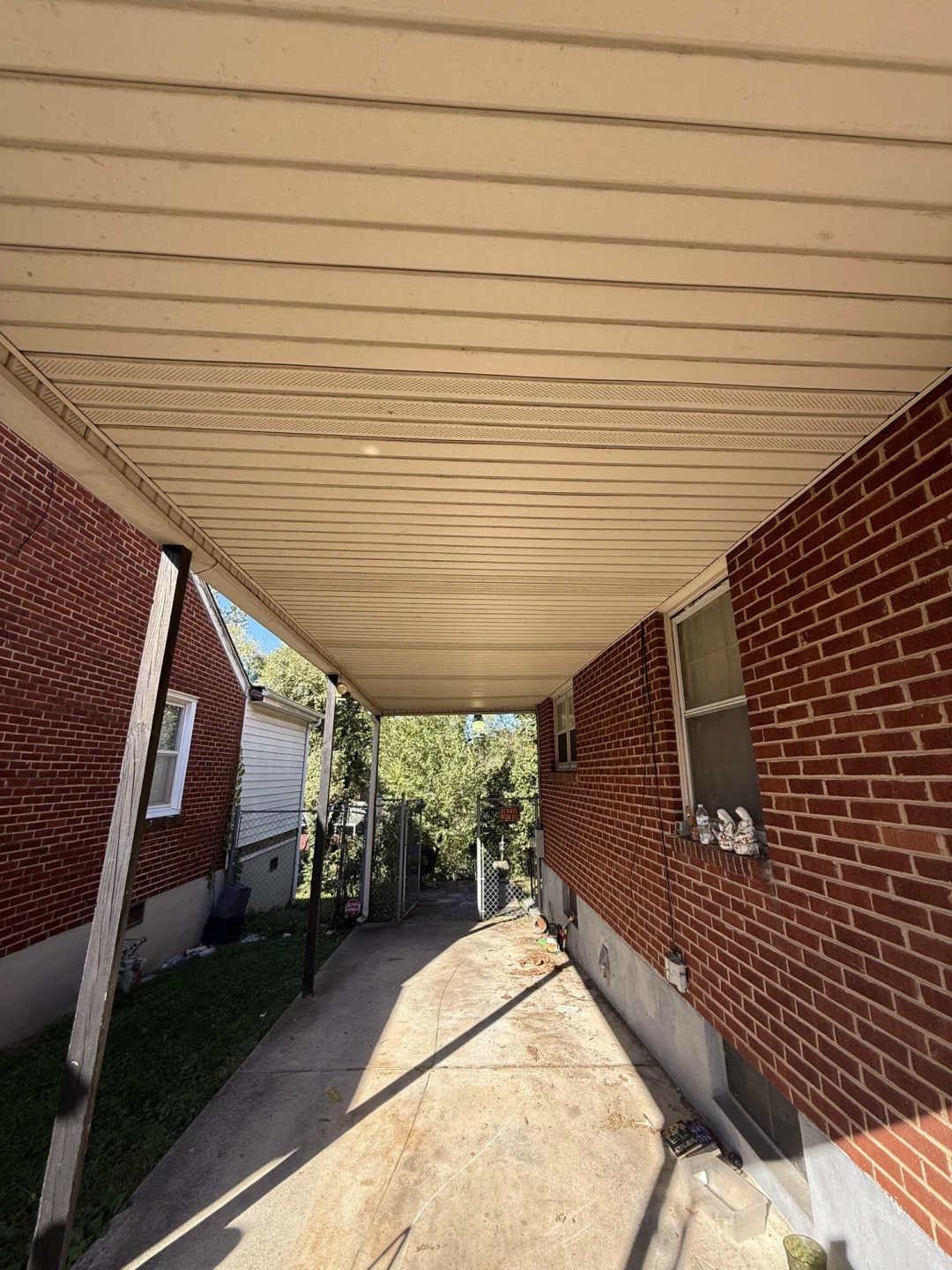 1527 Syracuse AVE NW - Photo 33