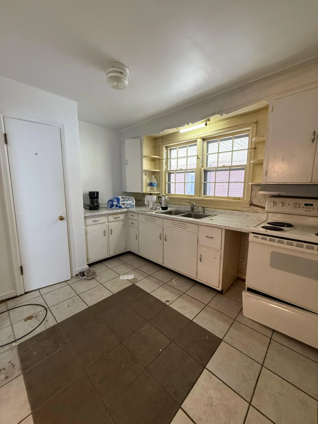 1527 Syracuse AVE NW - Photo 6