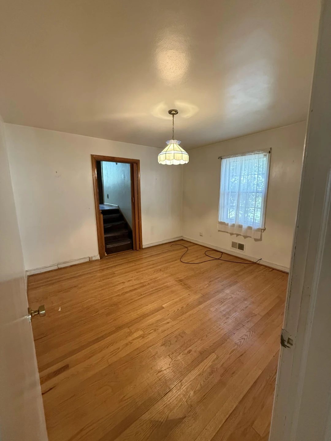 1527 Syracuse AVE NW - Photo 9