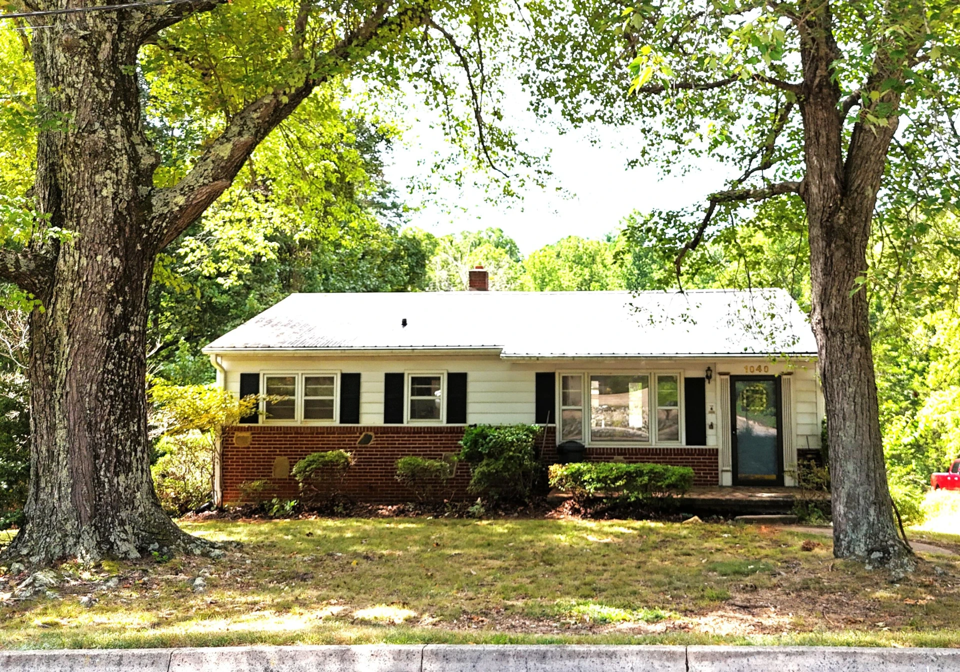 1040 Owens RD