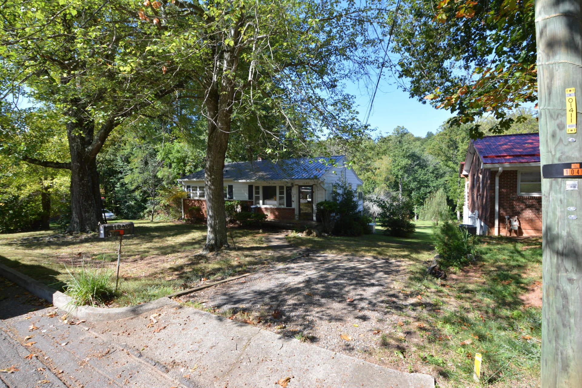 1040 Owens RD - Photo 3