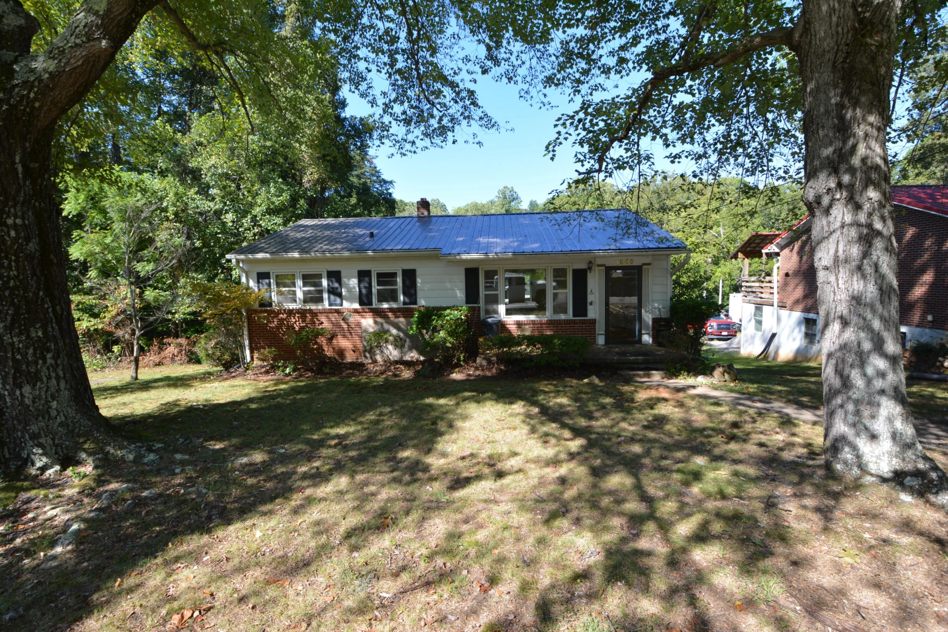 1040 Owens RD - Photo 5