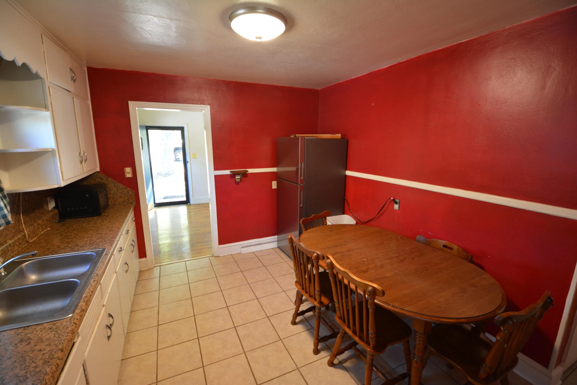 1040 Owens RD - Photo 7
