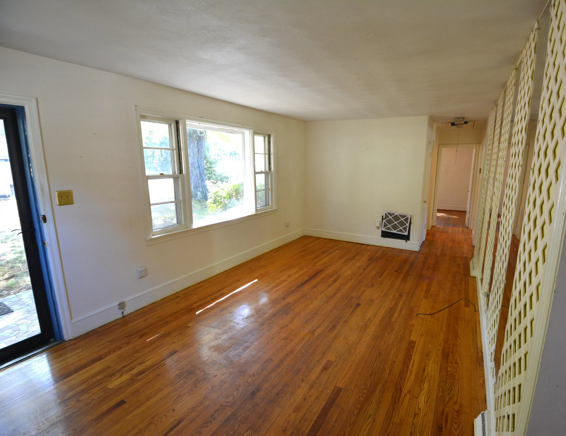 1040 Owens RD - Photo 8