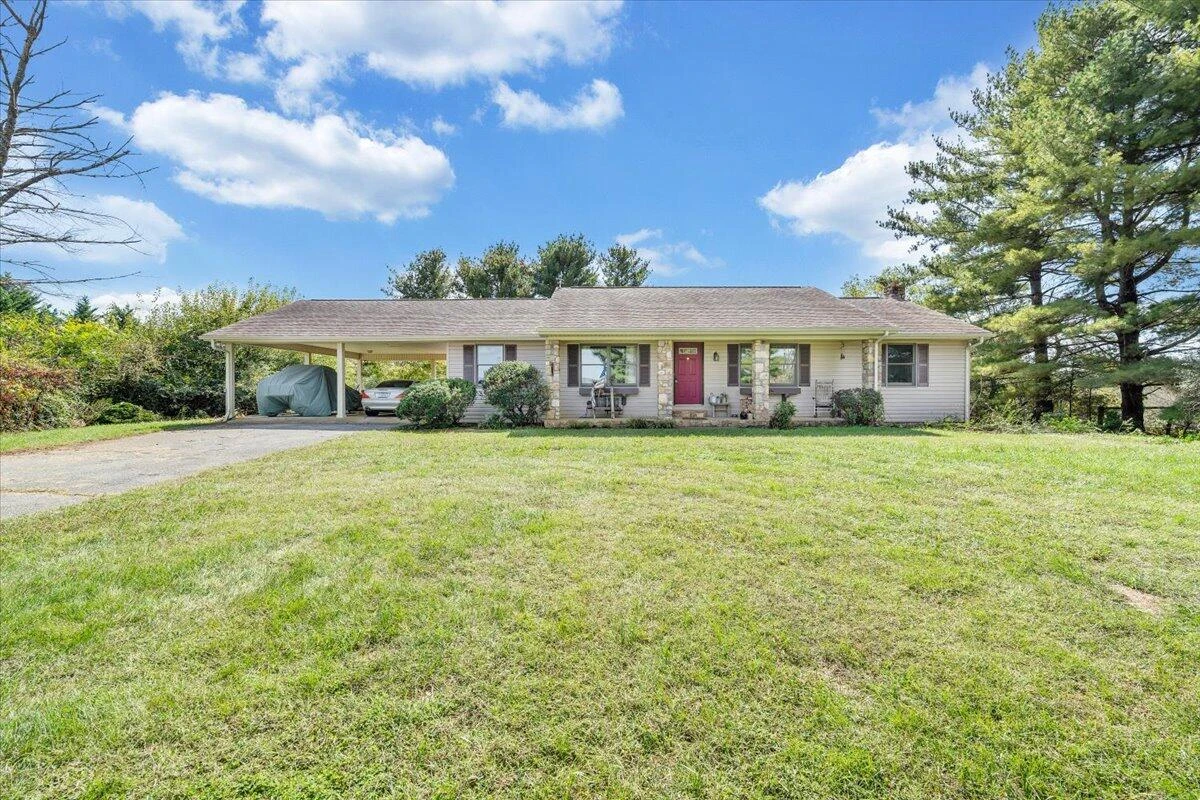 461 Oak Ridge RD - Photo 2