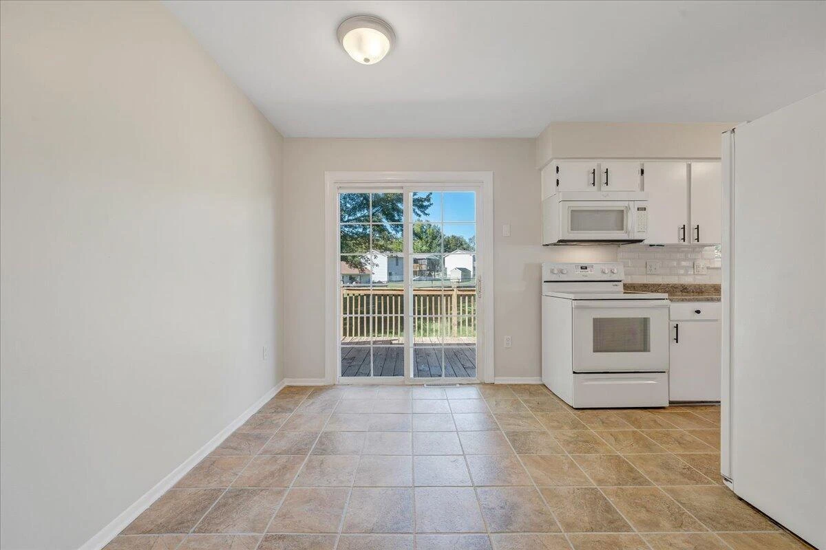 3516 Springtree CIR NE - Photo 15