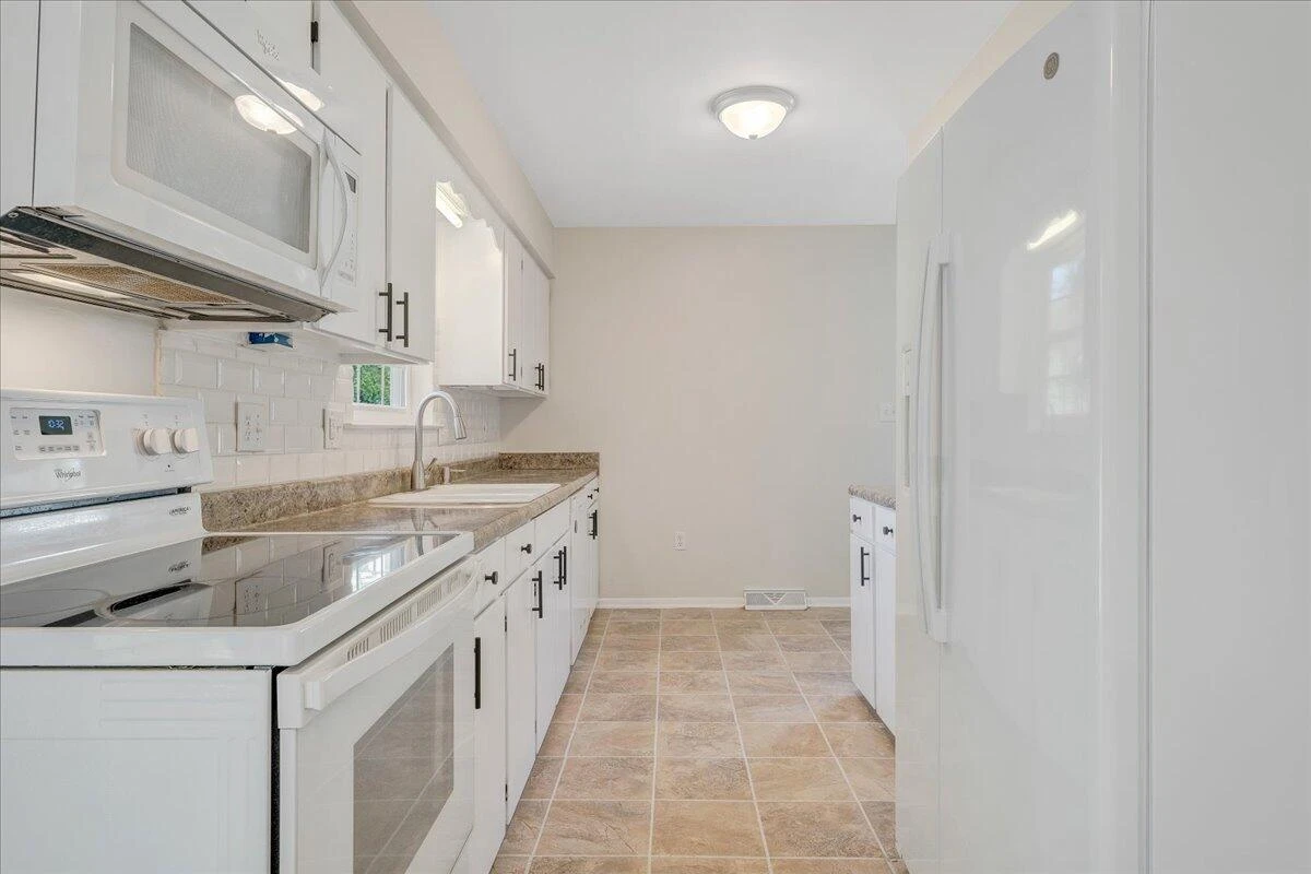 3516 Springtree CIR NE - Photo 18