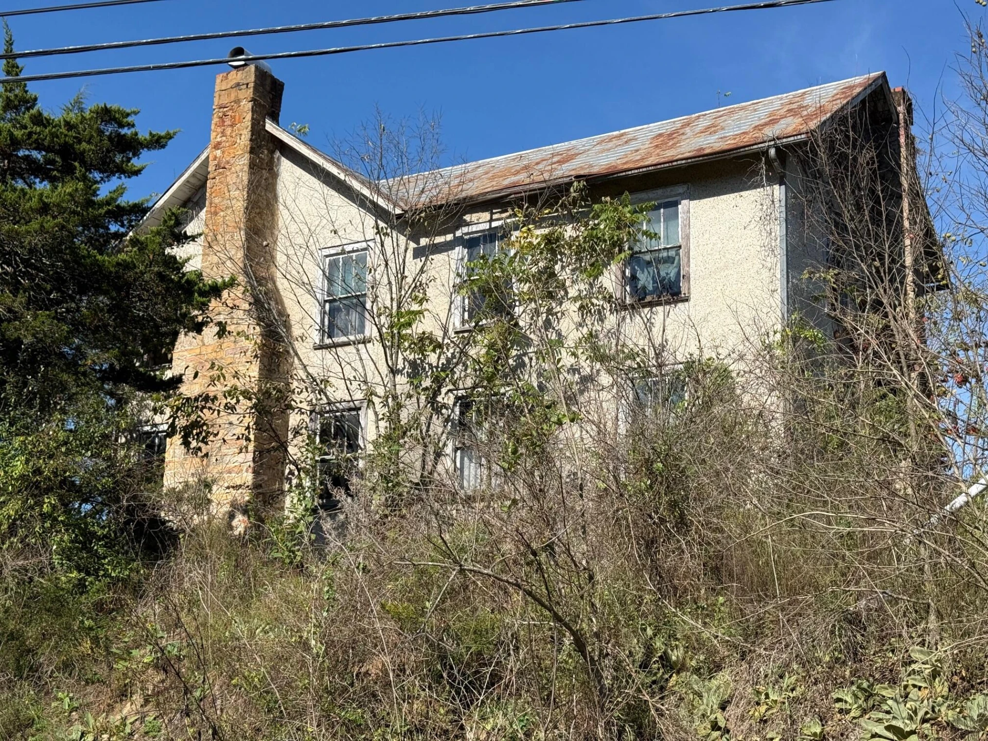 6402 Potts Creek RD - Photo 2