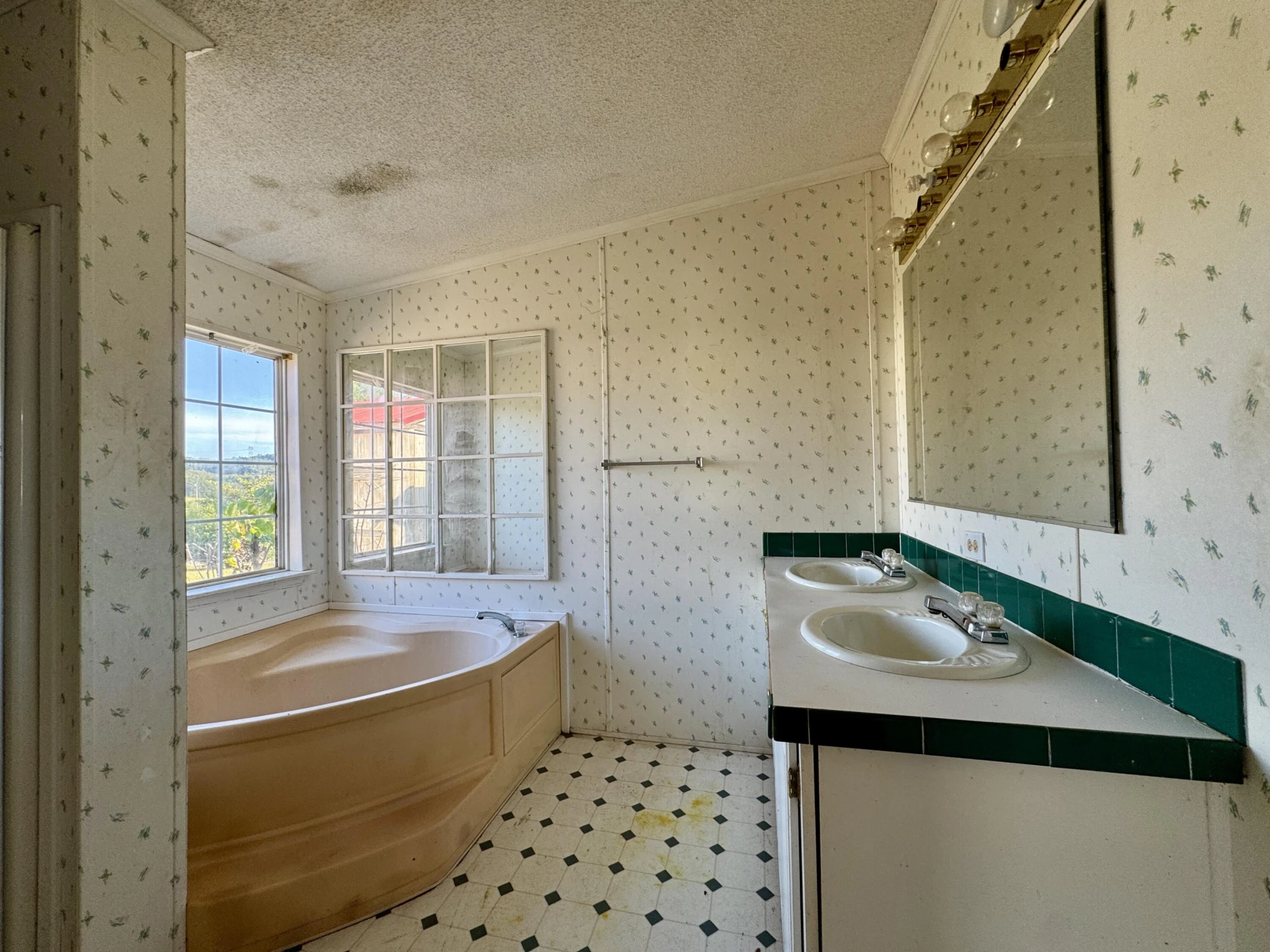 55 Chestnut Meadows DR - Photo 12