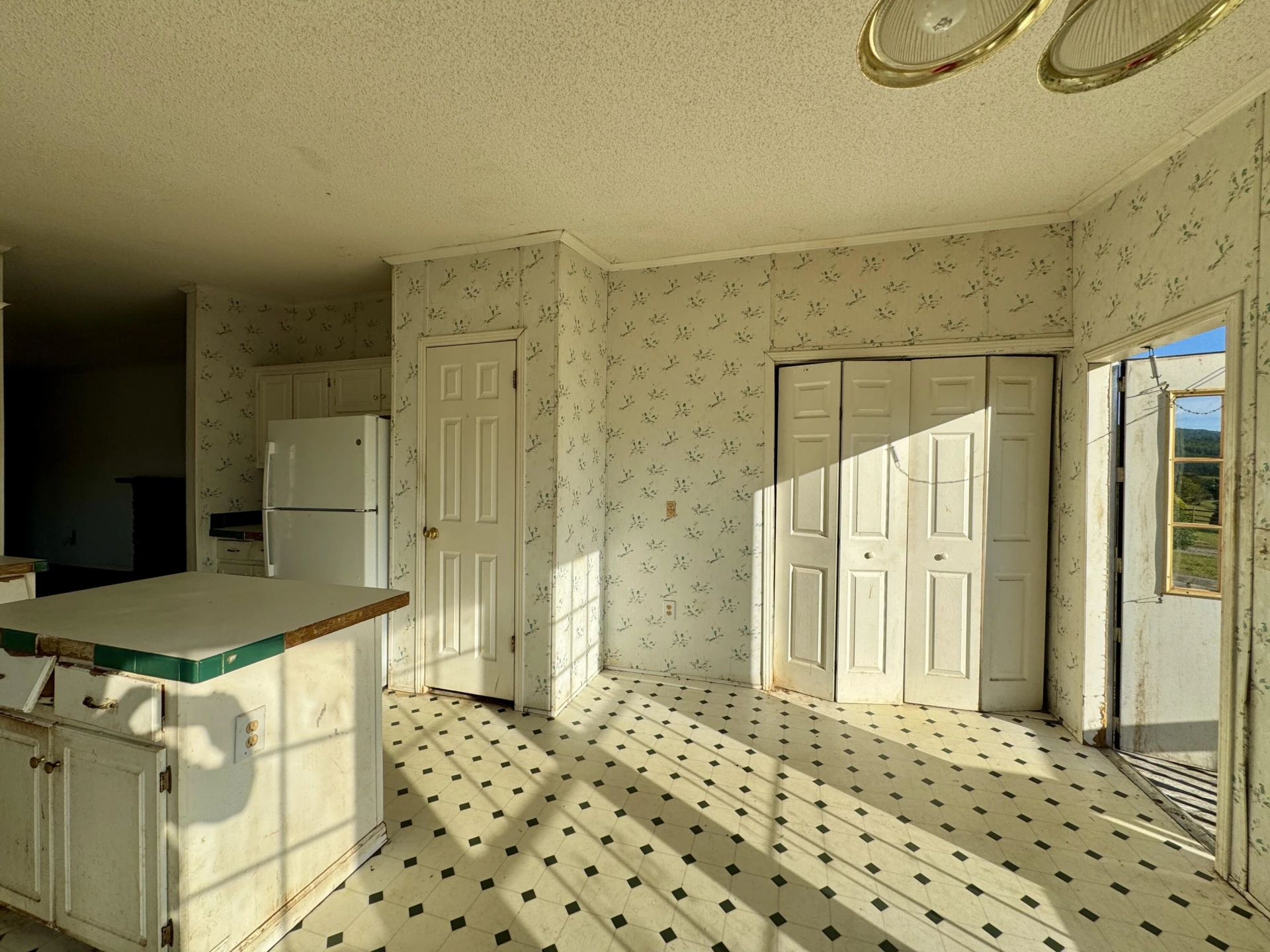 55 Chestnut Meadows DR - Photo 8