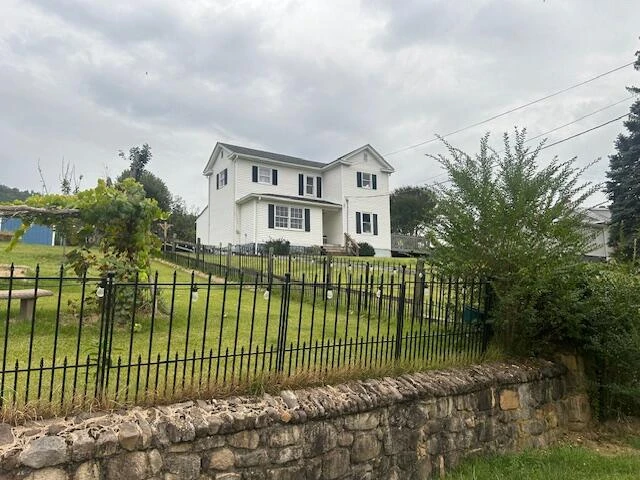 36 Boyd ST - Photo 2