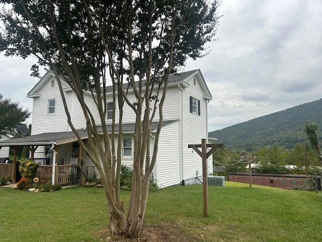36 Boyd ST - Photo 4