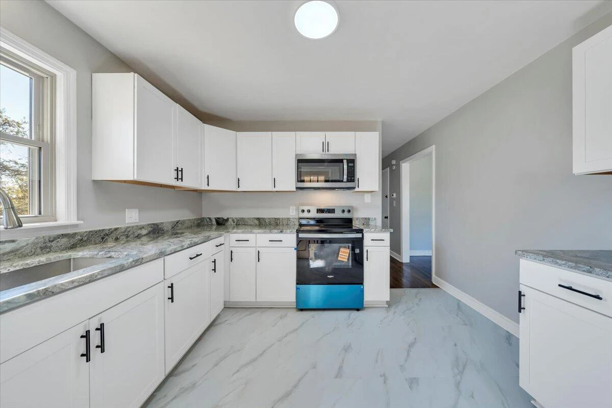 210 Post RD - Photo 10