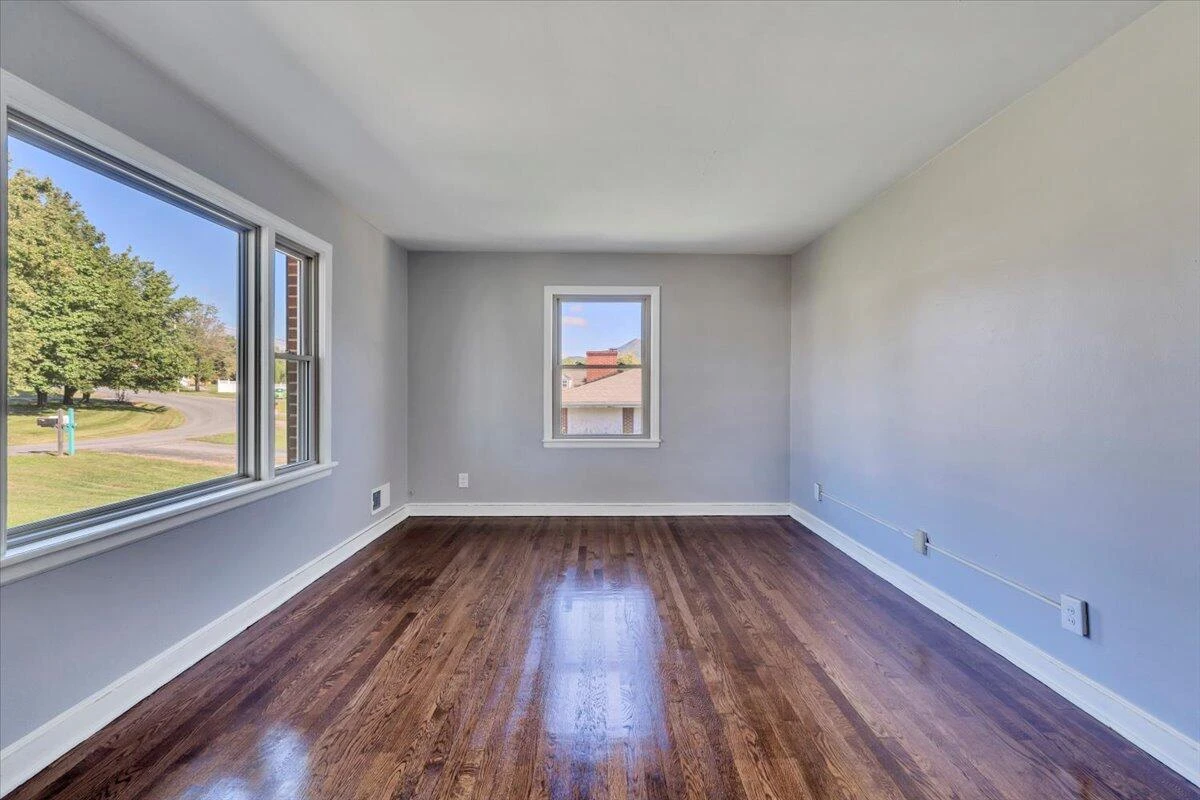 210 Post RD - Photo 4