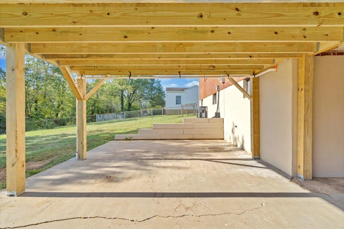 210 Post RD - Photo 40