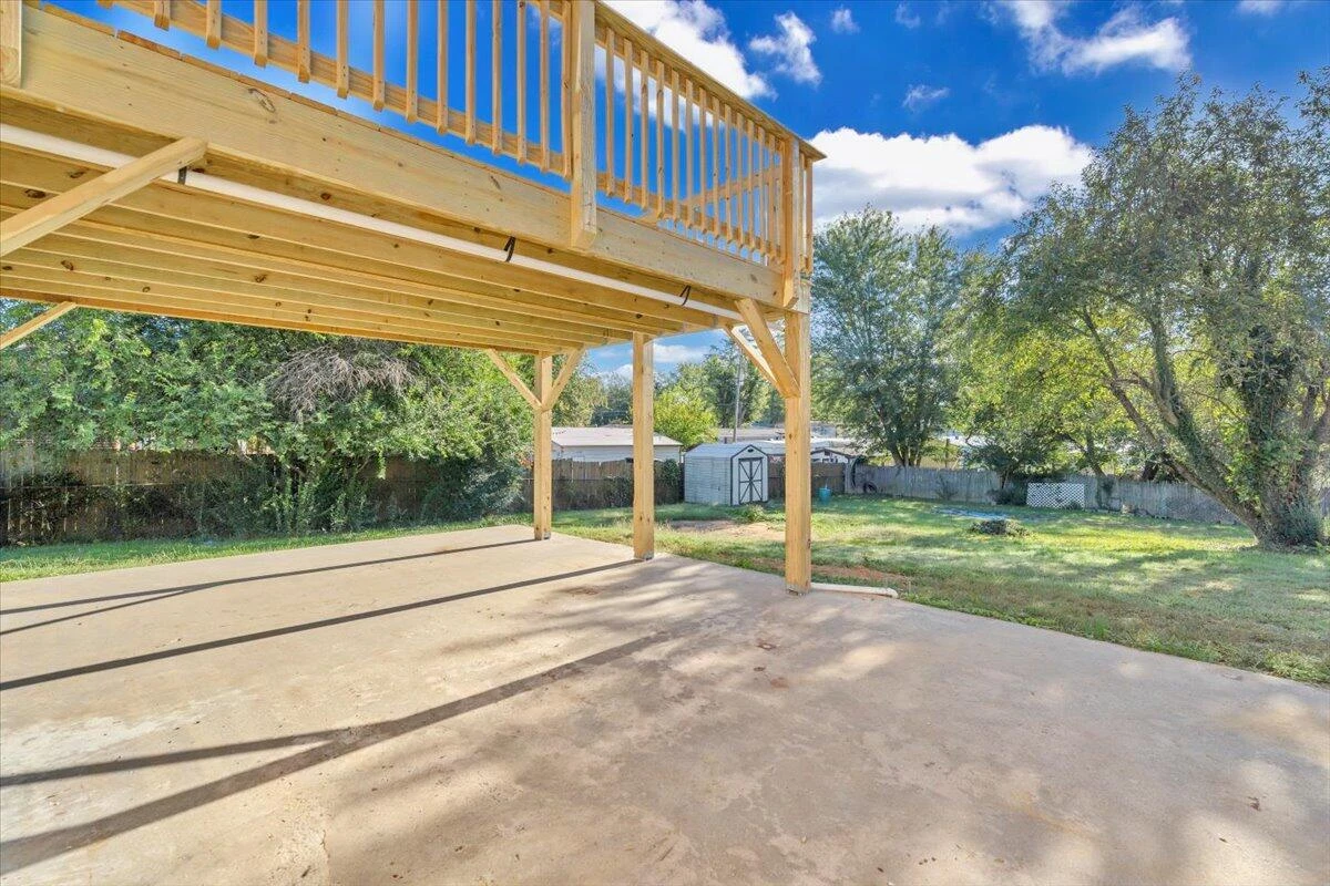 210 Post RD - Photo 42