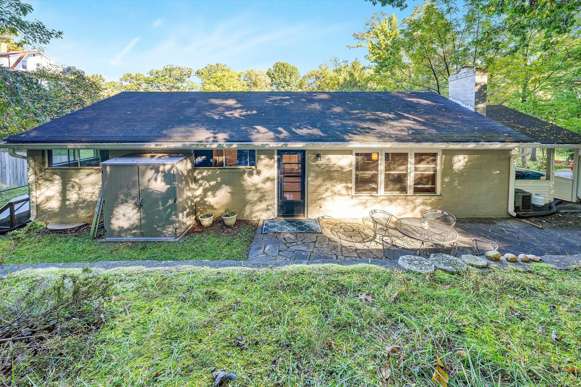 2540 Sweetbrier AVE SW - Photo 30