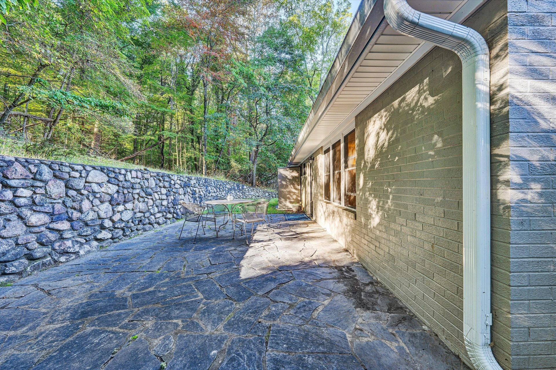 2540 Sweetbrier AVE SW - Photo 32