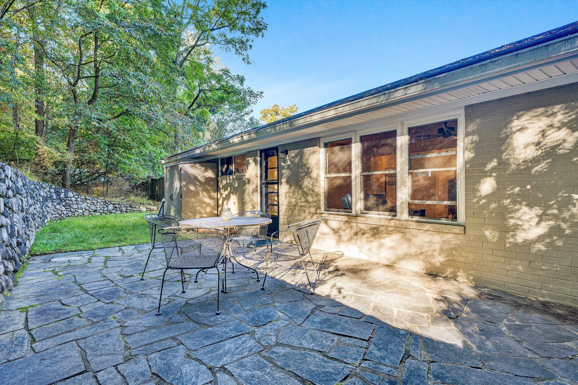 2540 Sweetbrier AVE SW - Photo 33