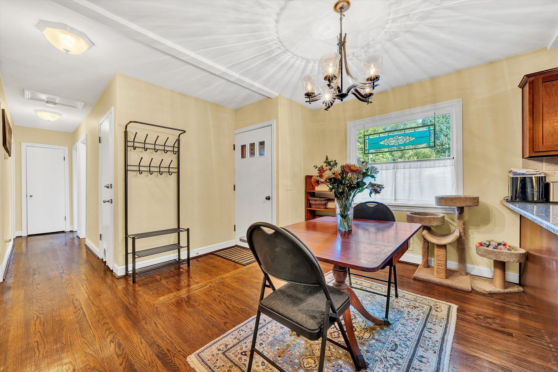 2540 Sweetbrier AVE SW - Photo 7