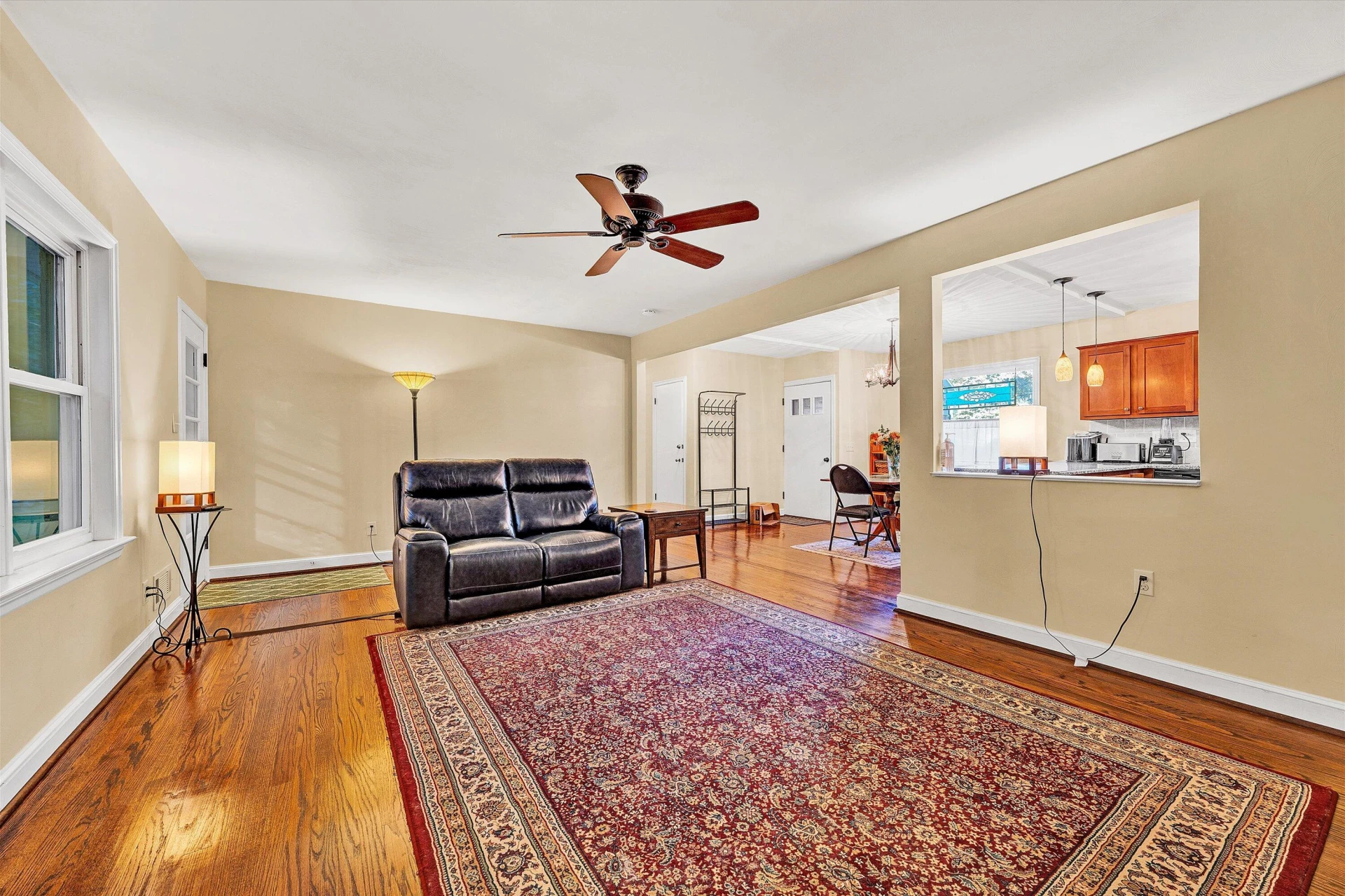 2540 Sweetbrier AVE SW - Photo 8
