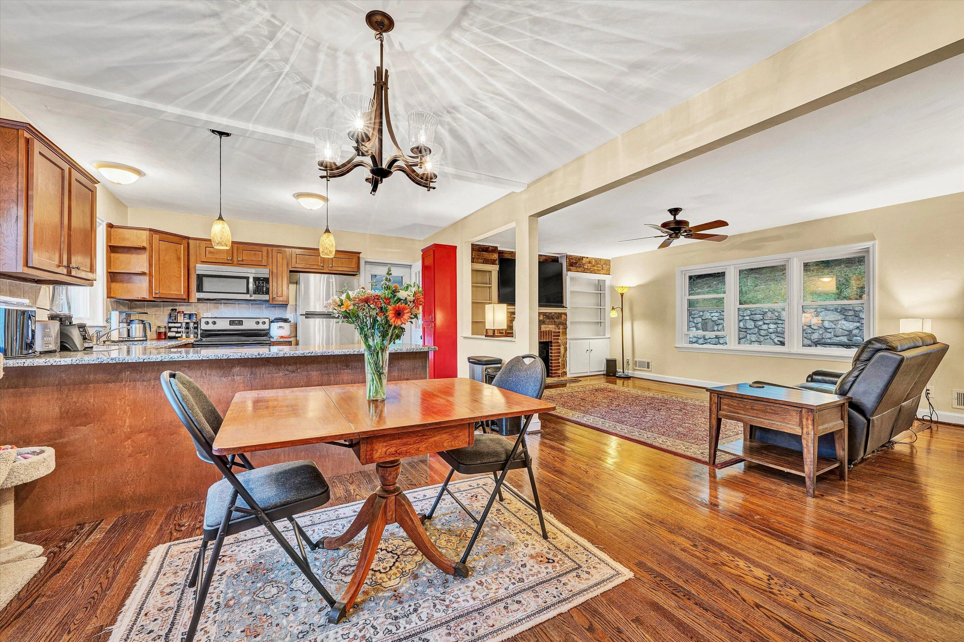 2540 Sweetbrier AVE SW - Photo 9