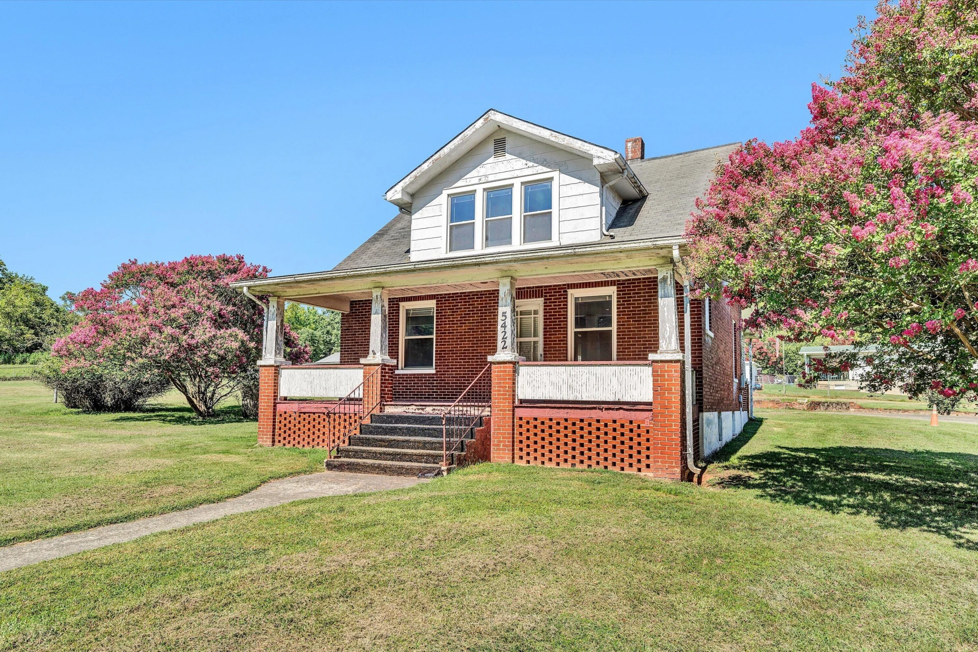 5422 Franklin RD SW - Photo 2
