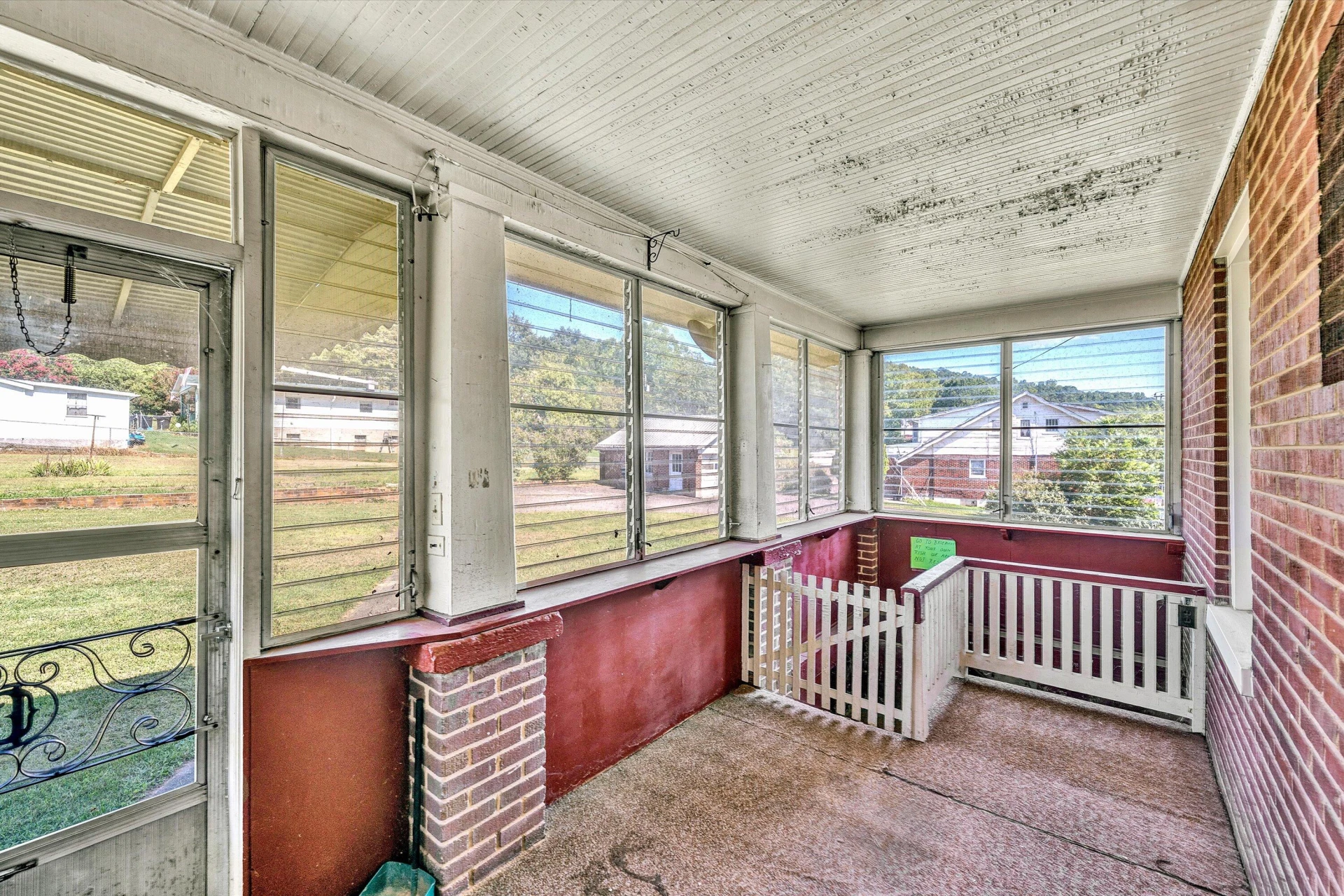 5422 Franklin RD SW - Photo 20