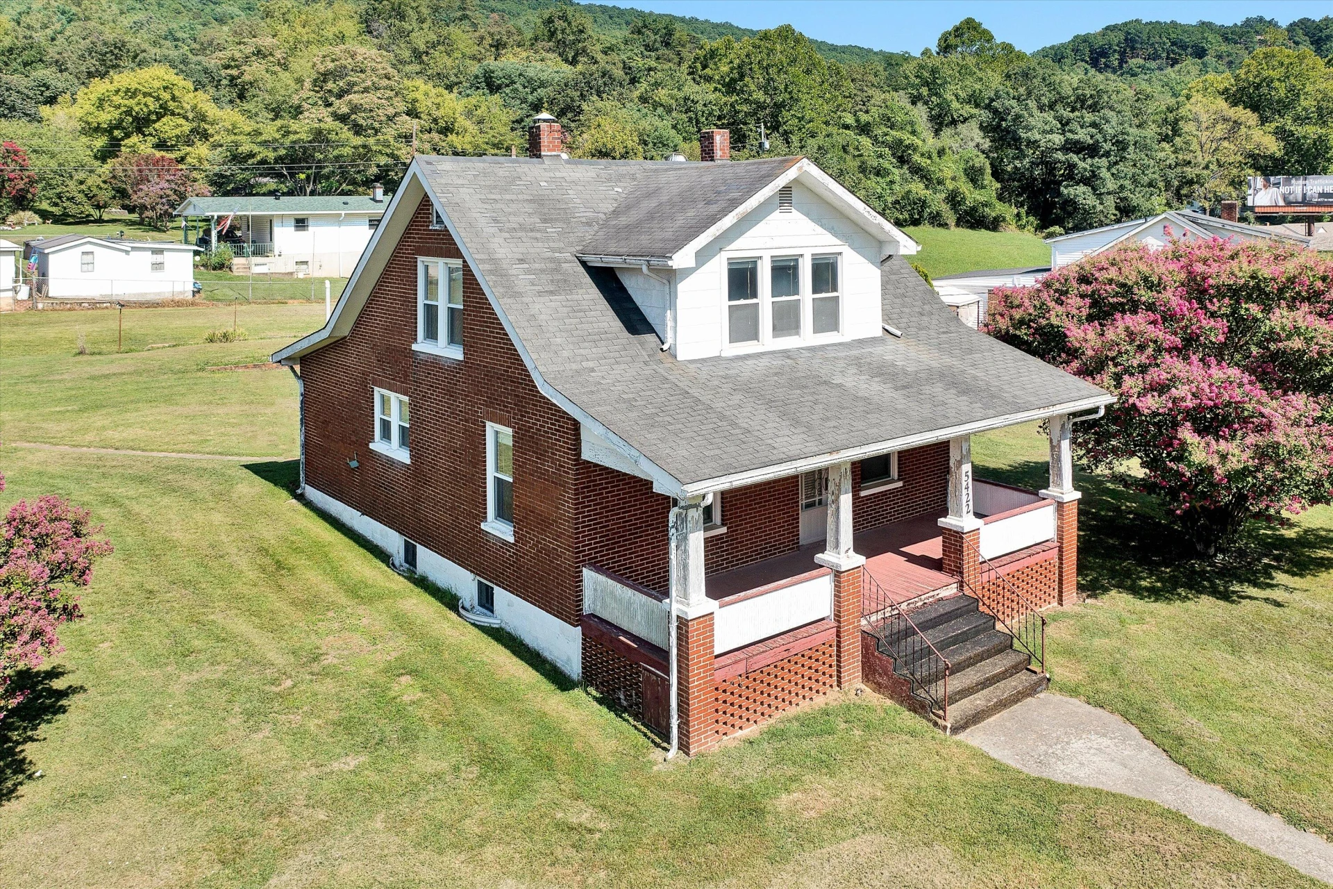 5422 Franklin RD SW - Photo 3