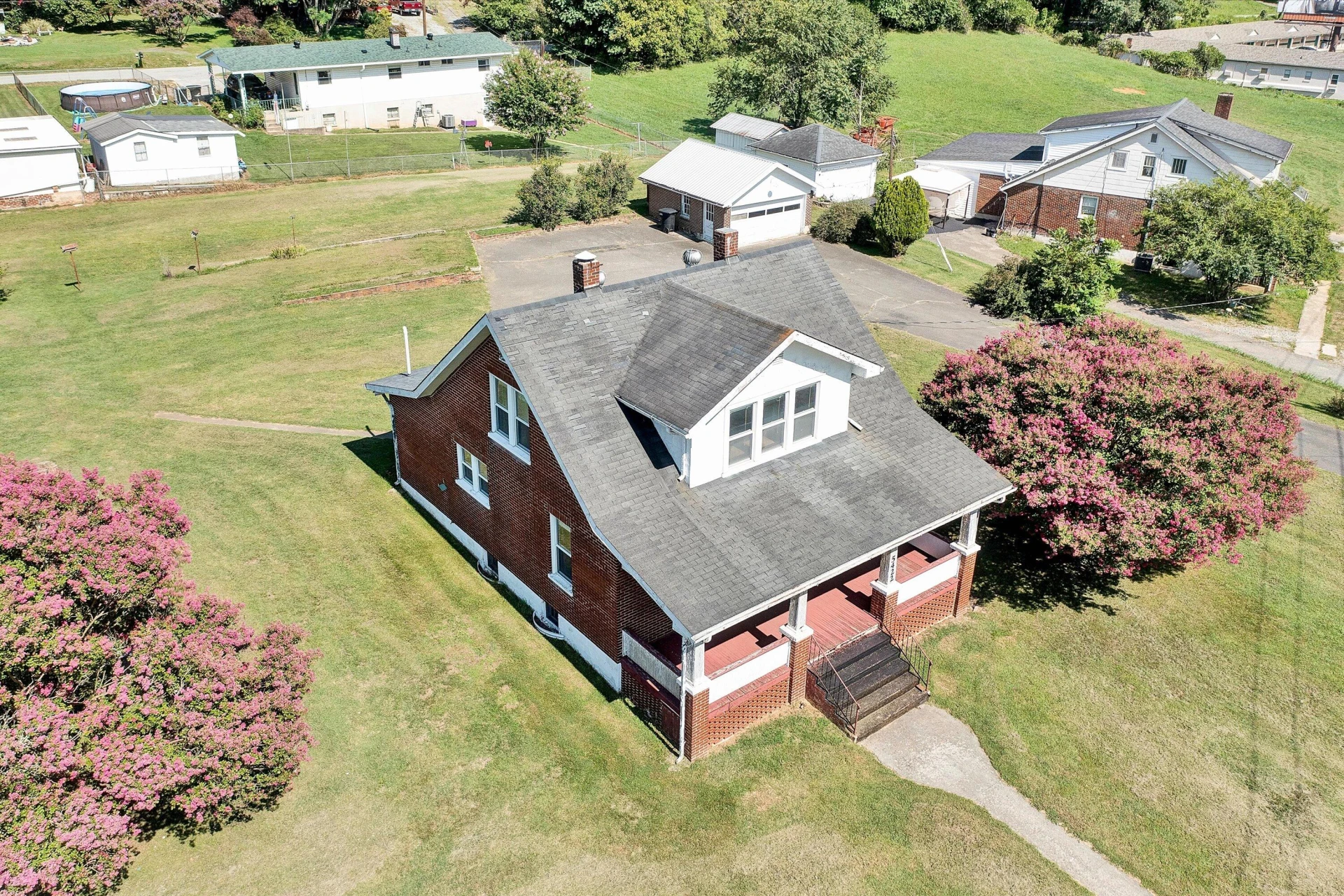 5422 Franklin RD SW - Photo 4