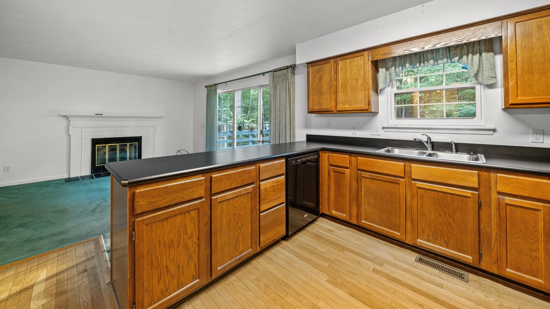 4397 Summerset DR - Photo 18