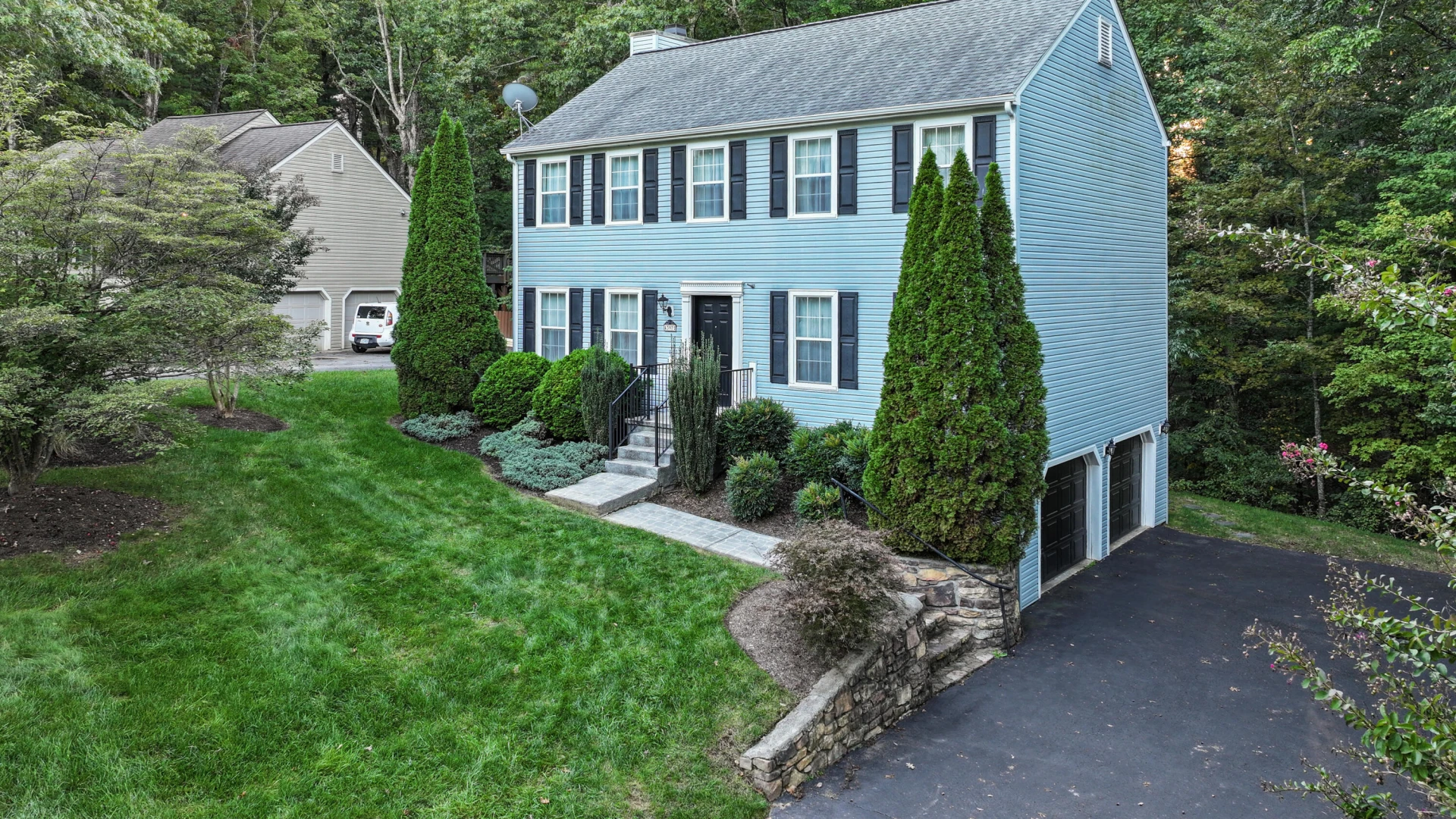 4397 Summerset DR - Photo 2