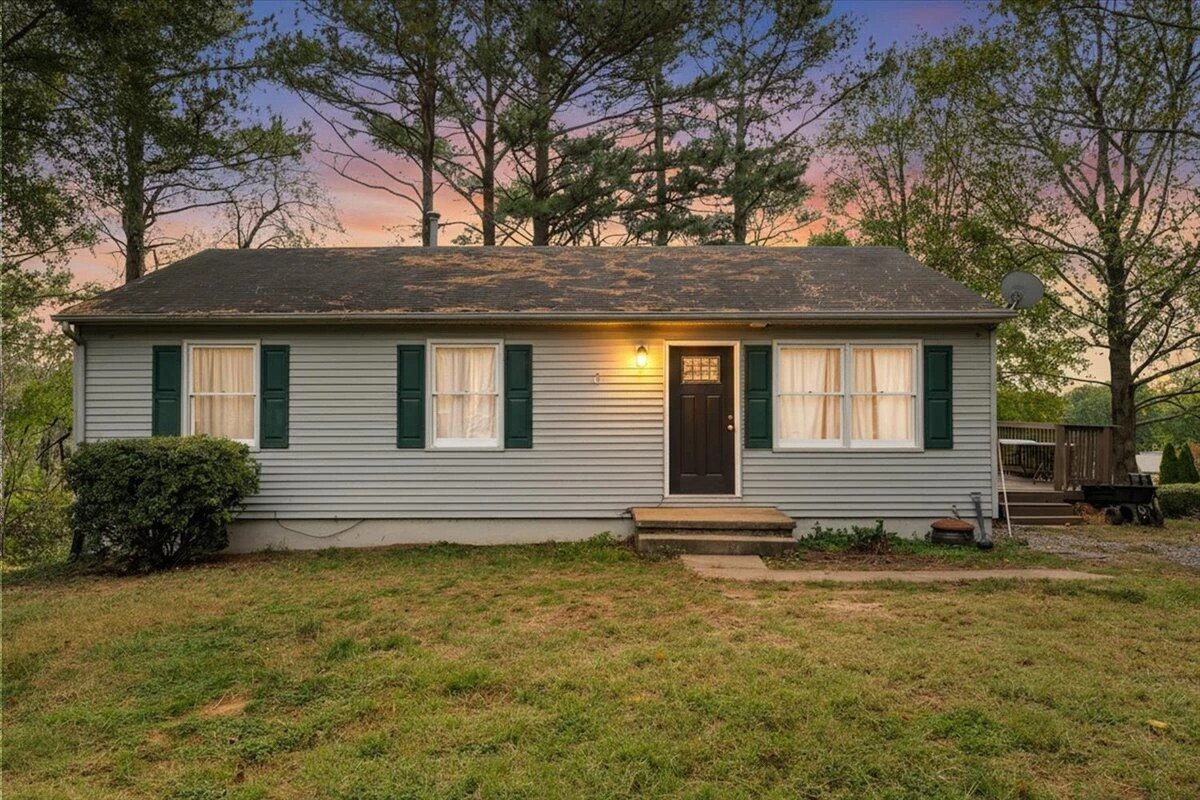 3302 Ridgerun DR NE