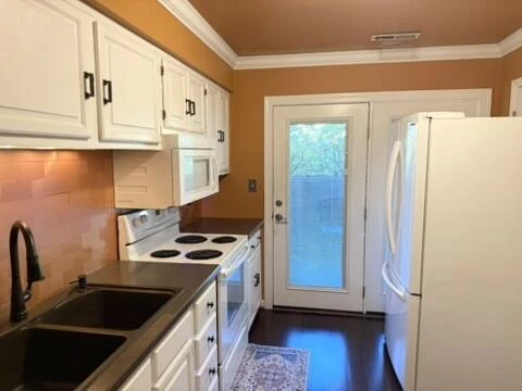 2408 Wood Gate LN - Photo 15