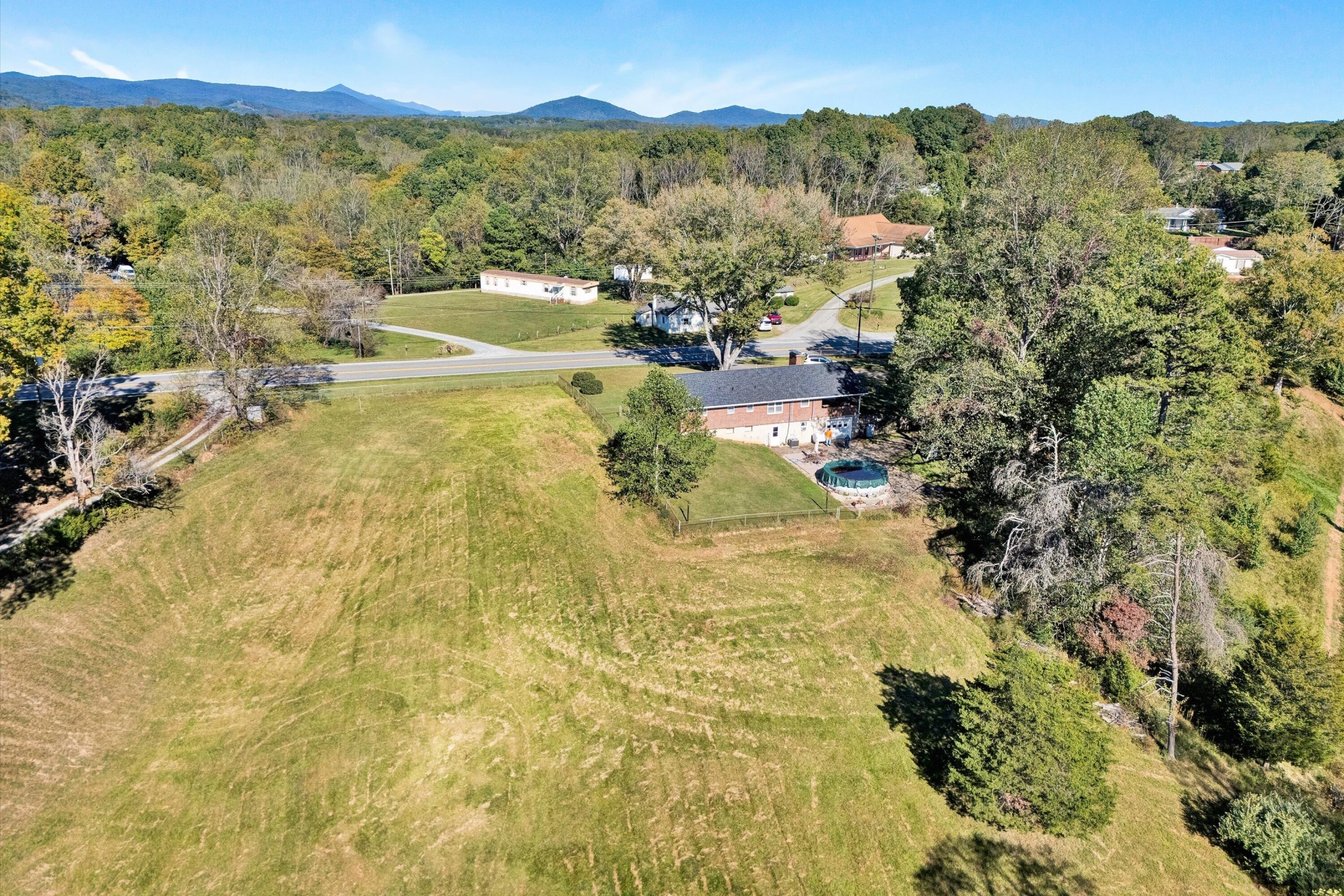 11713 Hardy RD - Photo 5