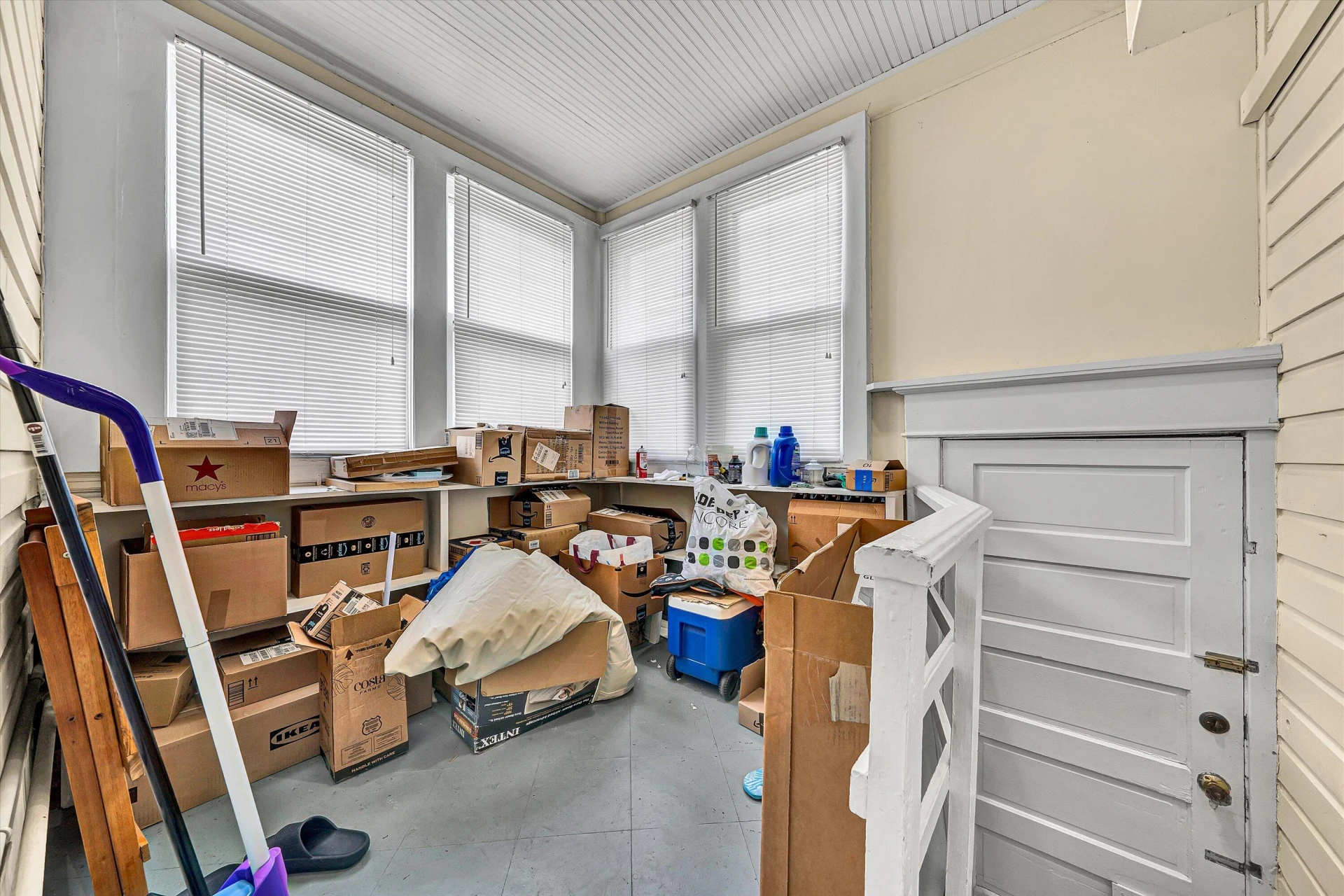 379 Walnut AVE SW - Photo 55