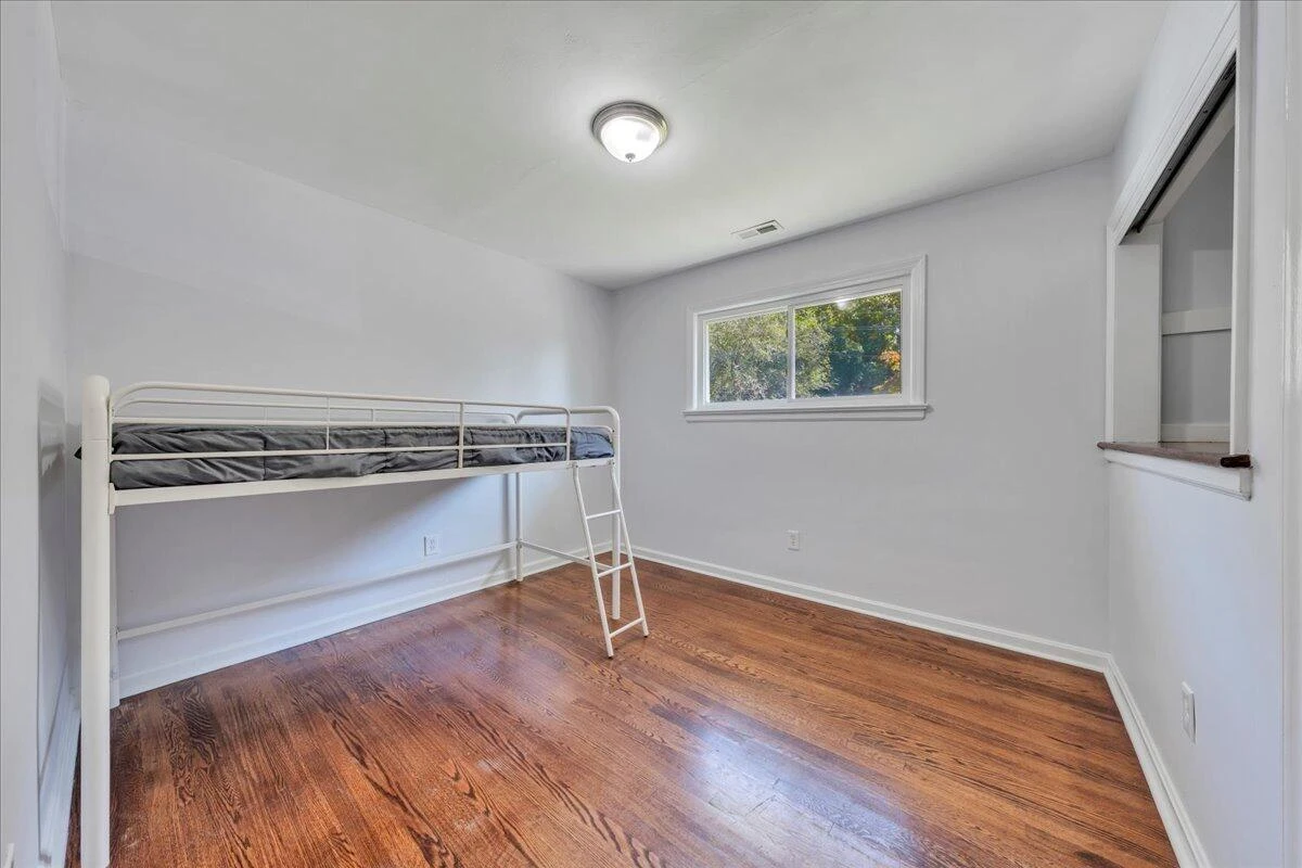 2801 Edgewood ST SW - Photo 23
