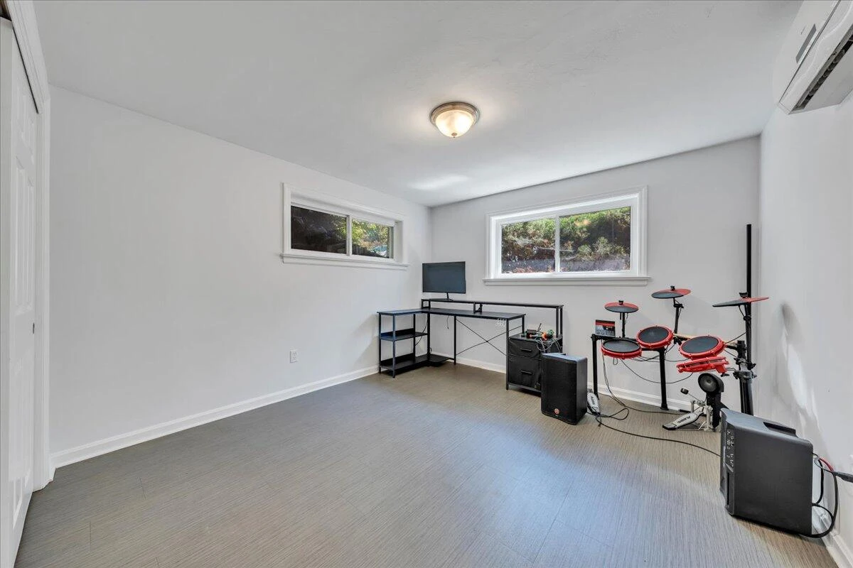 2801 Edgewood ST SW - Photo 33