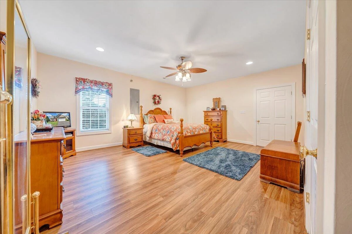 52 Pondview CT - Photo 10