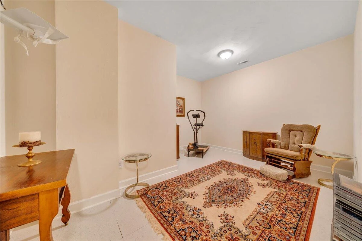 52 Pondview CT - Photo 15