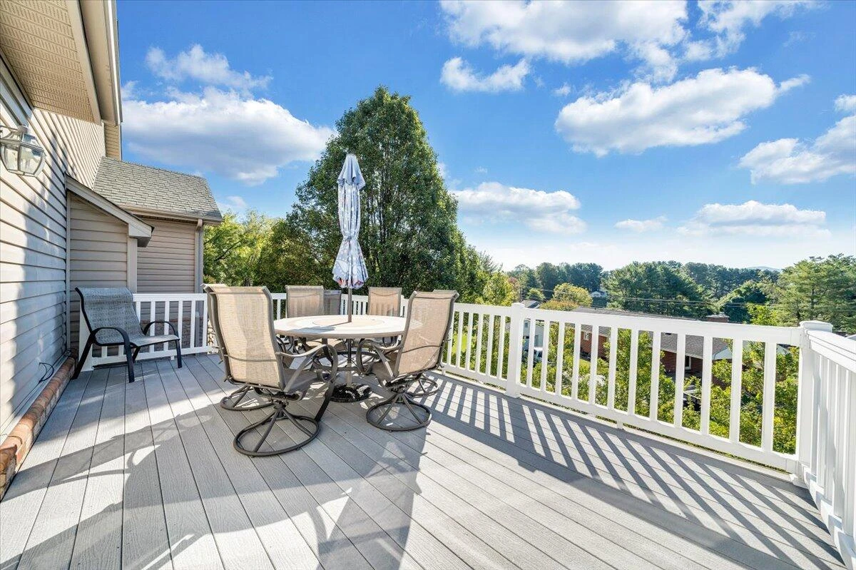 52 Pondview CT - Photo 47