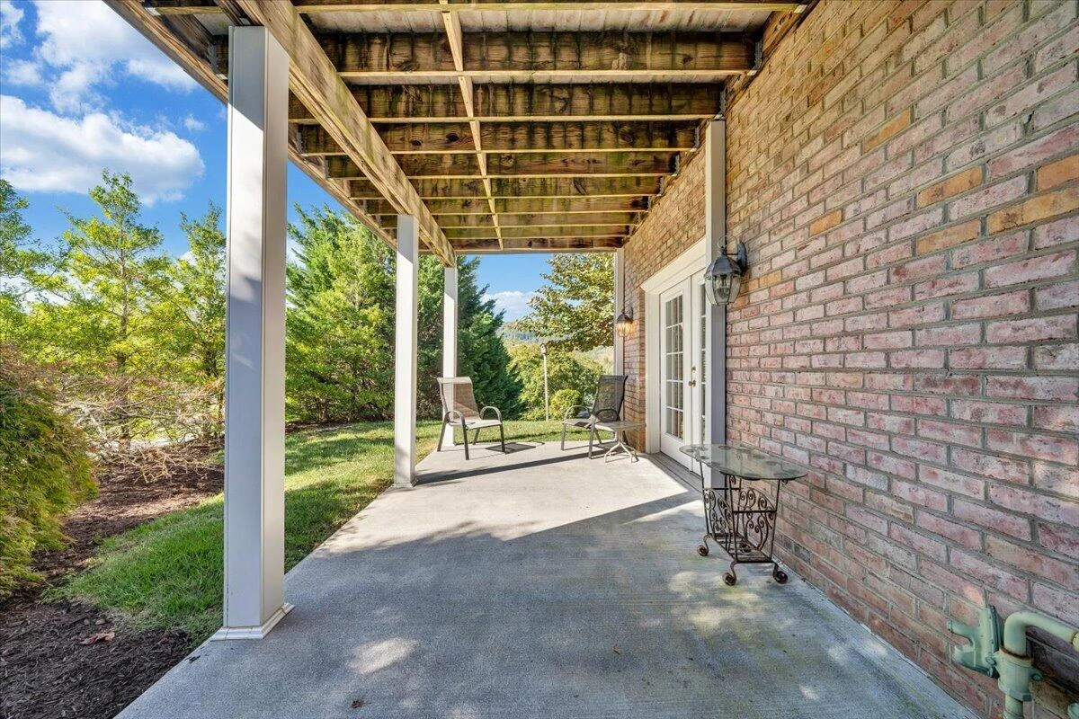 52 Pondview CT - Photo 49