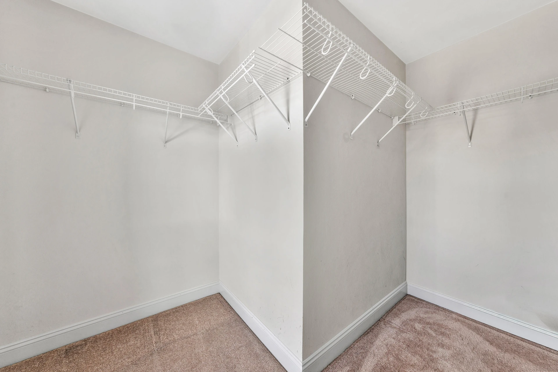 867 Walhalla CT - Photo 17